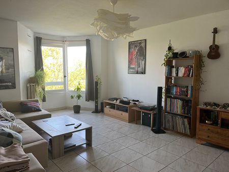 Location Appartement 3 pièces 71m² LYON 4ème - Photo 3