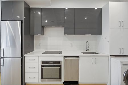 For Lease - 1048 Queen Street Unit# Upper, Toronto, Ontario - Photo 2