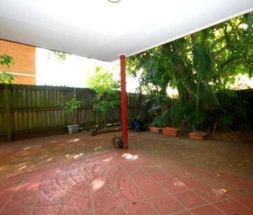 2/253 Cavendish Road, 4151, Coorparoo Qld - Photo 6