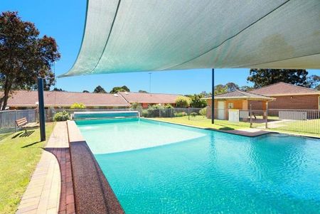 Oversized and Sunfilled Villa Home - Photo 4