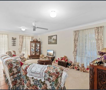 Peaceful Living in Beautiful Elanora - Photo 1