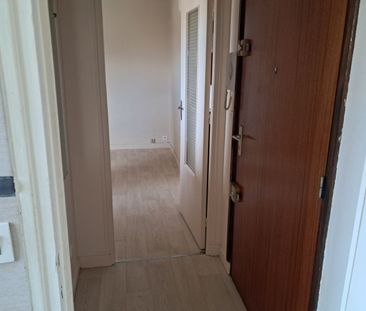 Location Appartement 1 pièce 20m² SENS 89100 - Photo 2