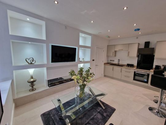 2 bedroom apartment to rent - Photo 1