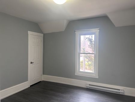 For Lease - 202 Nelson Street Unit# UPPER, Brantford, Ontario - Photo 3