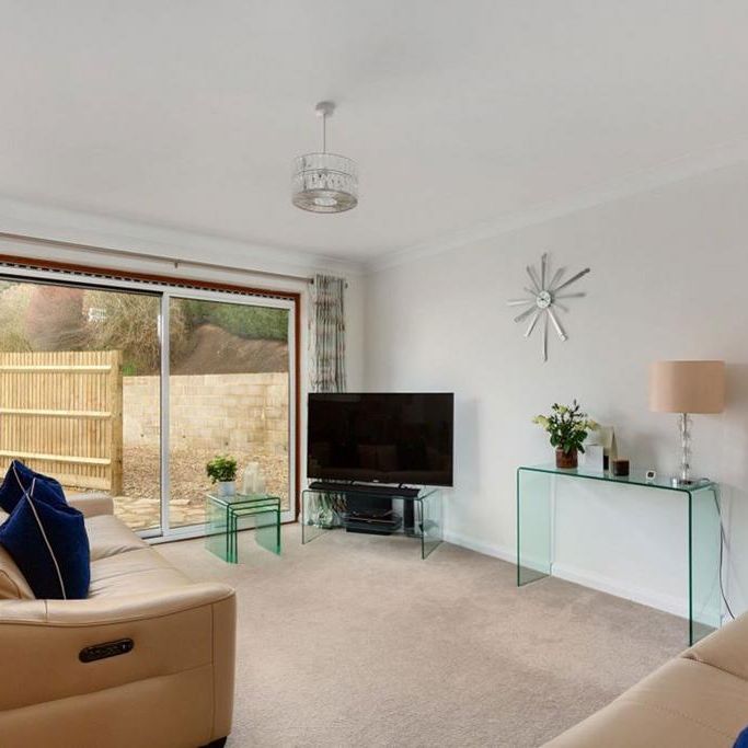 3 bedroom semi-detached house to rent - Photo 1