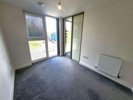 Laurel Lane, Halesowen, B63 - Photo 2