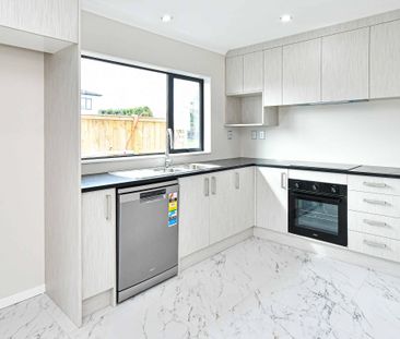 Modern house in the heart of Papatoetoe - Photo 3