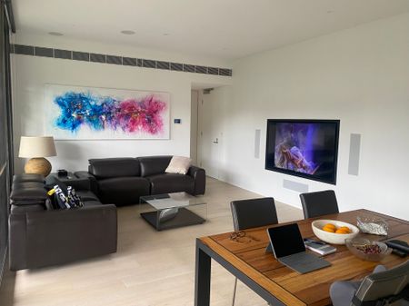 Chippendale - Photo 2