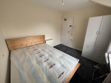 6 bedroom house to rent - Photo 5