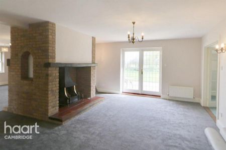 4 bedroom detached house to rent - Photo 3