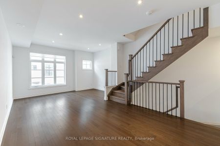 Condo Townhouse For Lease | W8113266 - Photo 2