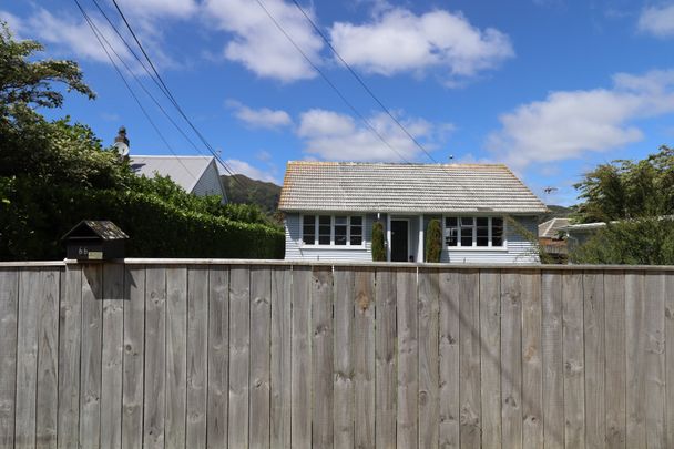 Situated in a highly sought after area, welcome to 66 Rata Street! - Photo 1