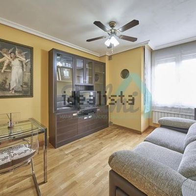 Alquiler de piso en Calle Tenderina Alta - Photo 1