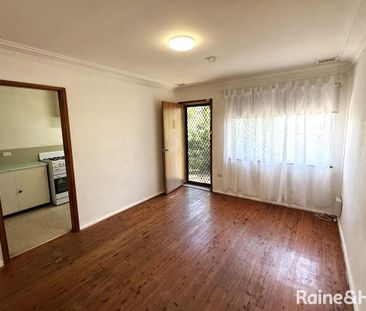 Charming & Convenient One-Bedroom Haven - Photo 2