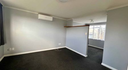 WESTPORT - 1 BEDROOM - Photo 2