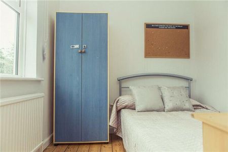 5 bedroom terraced house to rent - Photo 4