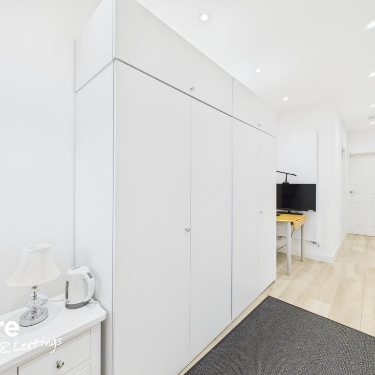 1 bedroom semi-detached house to rent - Photo 1