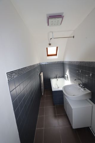 Location Maison 4 pièces 61m² LA CHARITE SUR LOIRE 58400 - Photo 3