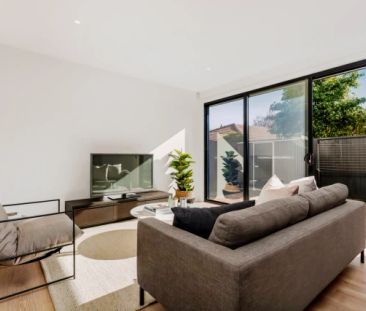 3 Bed, 3 Bath - Photo 4