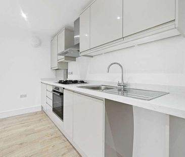 Boxtree Road, Harrow, HA3 - Photo 2