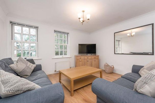 2 bedroom flat to rent - Photo 1