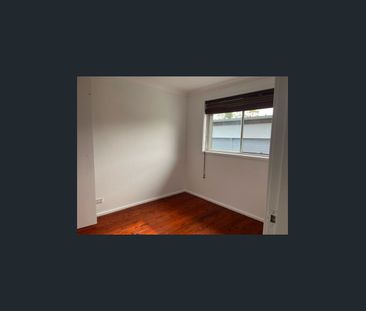 11 Bayfield Road, Greystanes, NSW 2145 - Photo 4