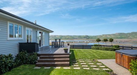 Large Family Home in Rural Setting - Photo 4