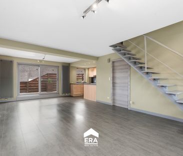 Halfopen woning met terras - Photo 1