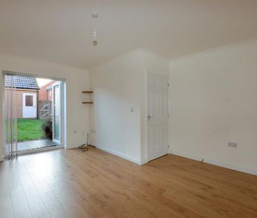 3 bedroom end of terrace house to rent - Photo 1