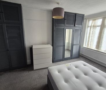 Room in a Shared House, Melfort Rd, CR7 - Photo 4