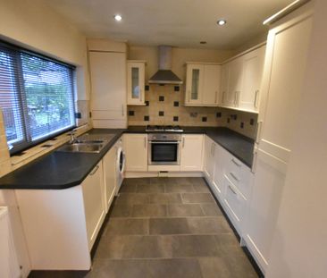 3 bedroom detached bungalow To Let in Preston - Photo 5