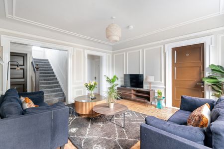 Room in a Shared House, Broadwater Road, SW17 - Photo 3