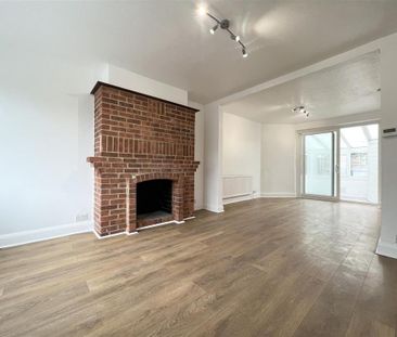 3 bedroom terraced house to rent - Photo 3