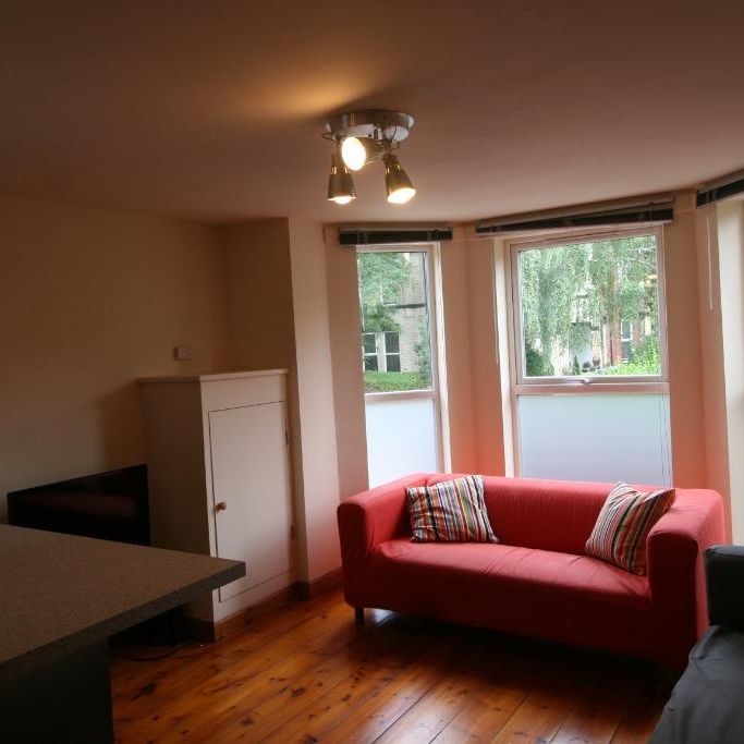 3 bedroom flat to rent - Photo 1