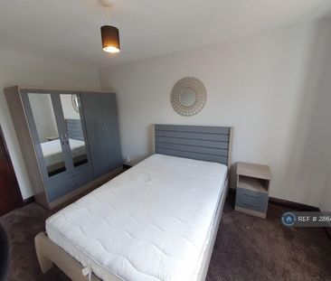 1 bedroom in a house share to rent - Photo 5