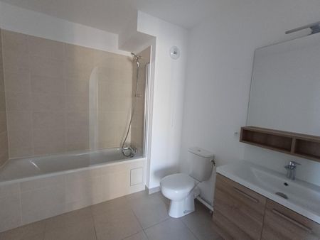 location Appartement T4 DE 82.9m² À BOBIGNY - Photo 4