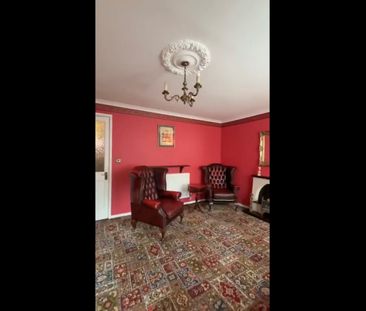 3 Bed Terraced House, Hanover Park, SE15 - Photo 2