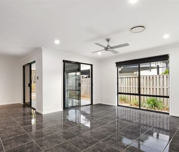 Spacious Family Home in a Convenient Upper Coomera Location - Photo 3