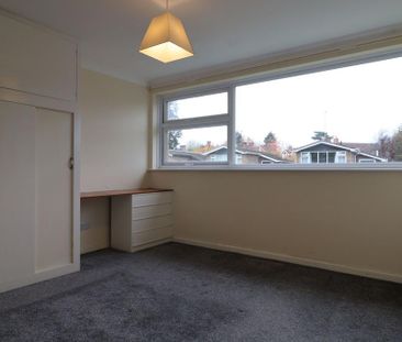 4 bedroom link detached house to rent - Photo 2