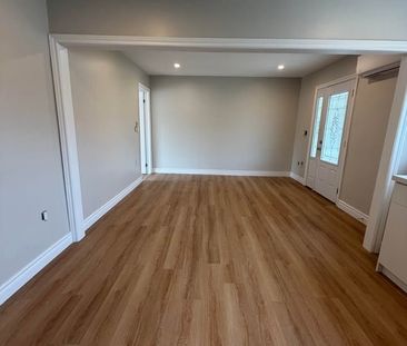 For Lease - 14 Rainswood Court Unit# Main Floor, Toronto, Ontario - Photo 1