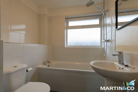 3 bedroom semi-detached house to rent - Photo 5