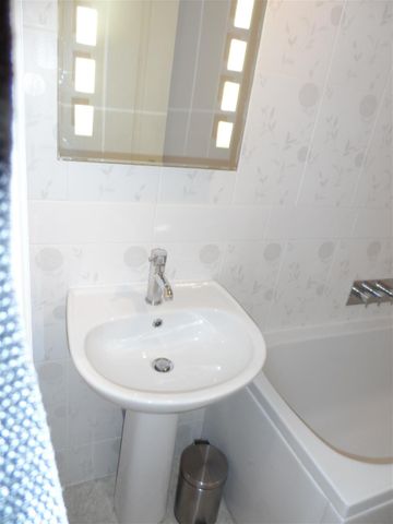 Butler Avenue, Harrow - Photo 2