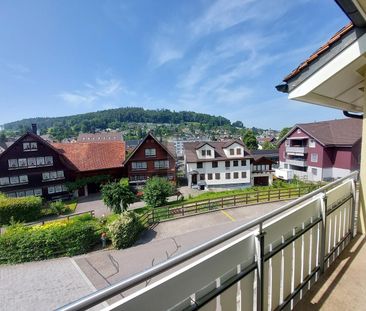 AUF ZWEI ETAGEN AN ZENTRALER LAGE! - Foto 1