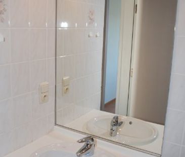 Rustig & centraal gelegen instapklaar appartement op de 2eV met 2 s... - Photo 2