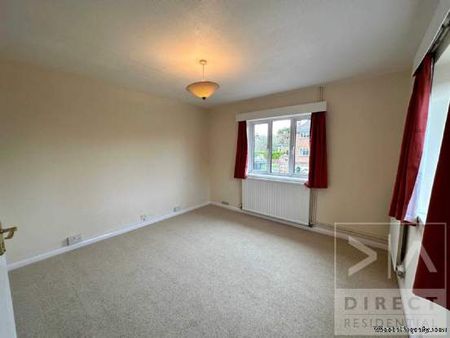 3 bedroom property to rent in Ashtead - Photo 4