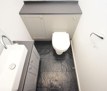3 bedroom end of terrace house to rent - Photo 5