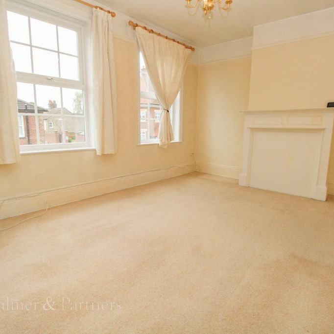2 bedroom maisonette to rent - Photo 1