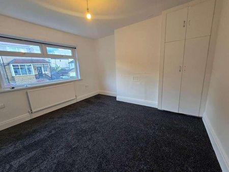 Aireville Grove, Shipley, BD18 - Photo 3