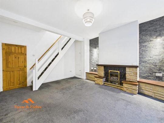 3 bedroom terraced house to rent - Photo 1