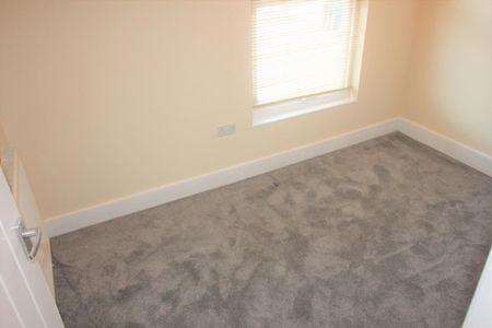 2 bedroom house to rent - Photo 3